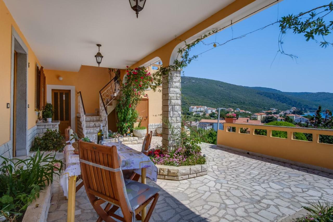 Apartmani Zorica Martinšćica Esterno foto