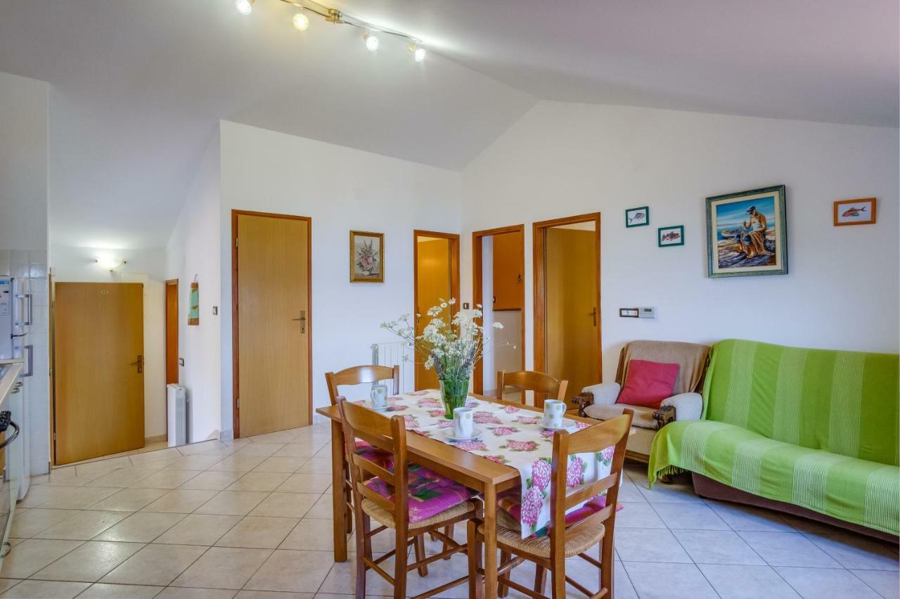 Apartmani Zorica Martinšćica Esterno foto