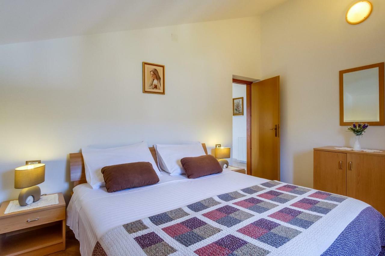 Apartmani Zorica Martinšćica Esterno foto