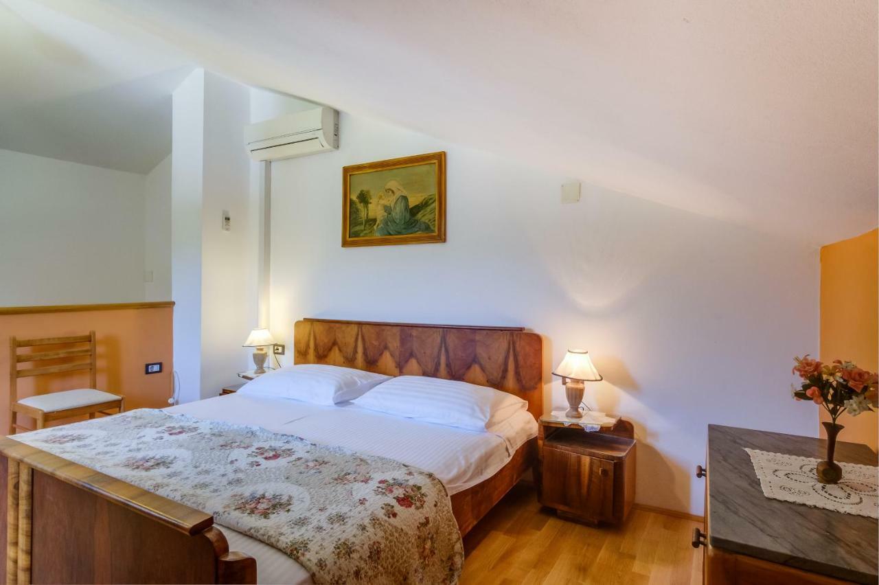 Apartmani Zorica Martinšćica Esterno foto